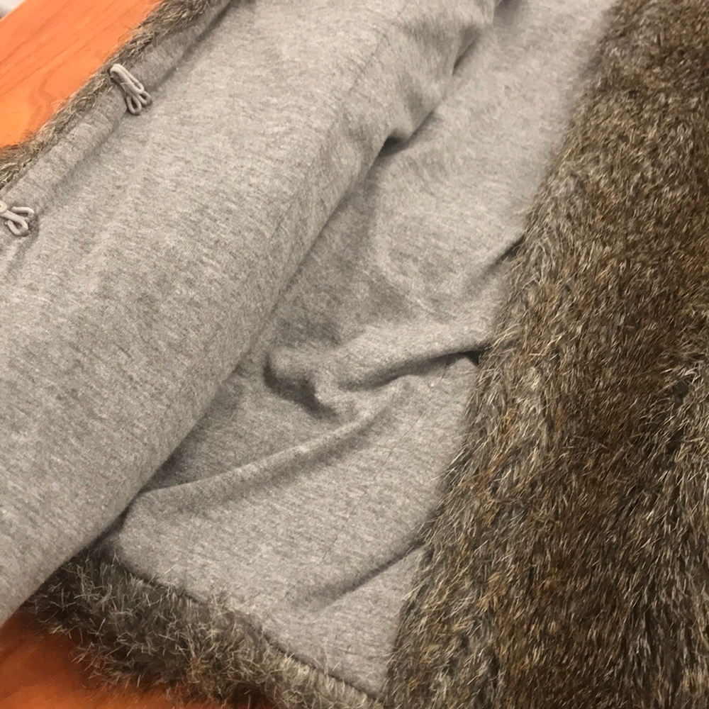 Faux fur vest - Picture 2 of 7